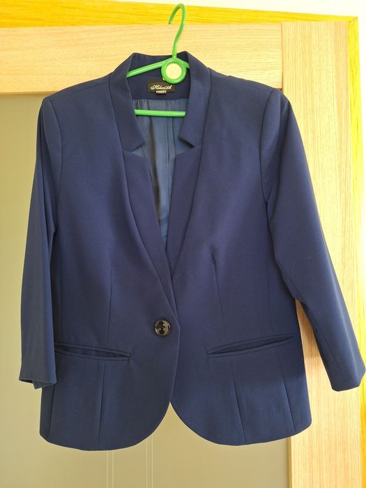 HelenA костюм женский тёмно-синего цвета отличного качества