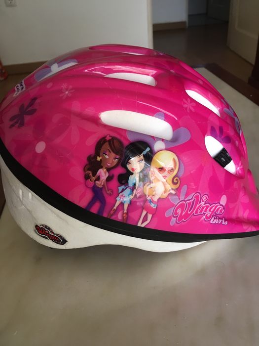 Proteções para patins/trotinetes/skate para crianças e capacete.