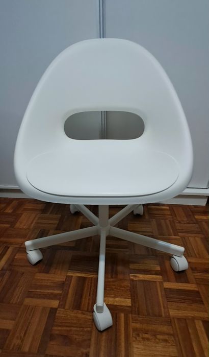 Cadeira com rodas branca Ikea