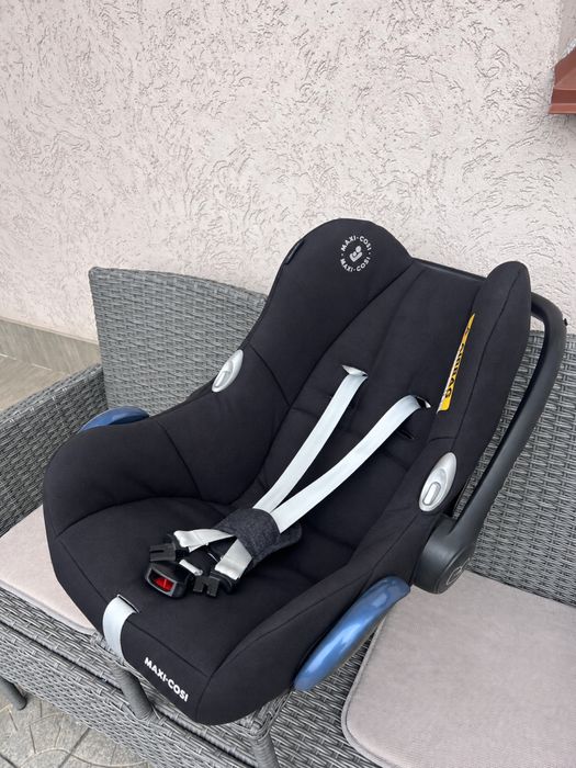 Автокрісло переноска Maxi-Cosi CabrioFix