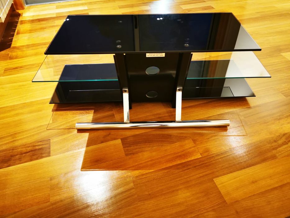 Móvel TV em vidro temperado como novo!!