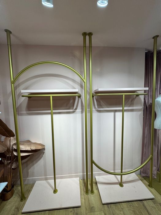 Venda recheio de loja dourada