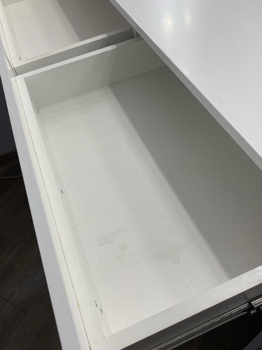 Стіл для візажиста, туалетнмй столик