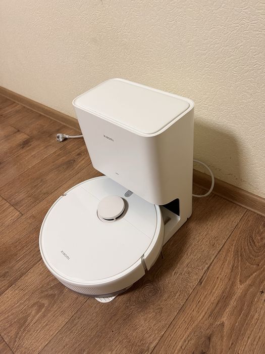 Продам робот пылесос Xiaomi Robot Vacuum X10