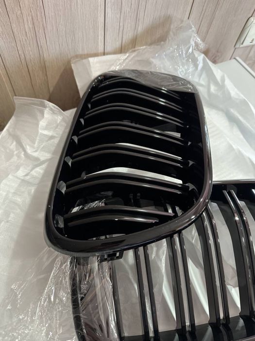 Ноздри Решетка радиатора BMW F25 F15 F10 F30 Е60 E70 Е39 глянец бмв