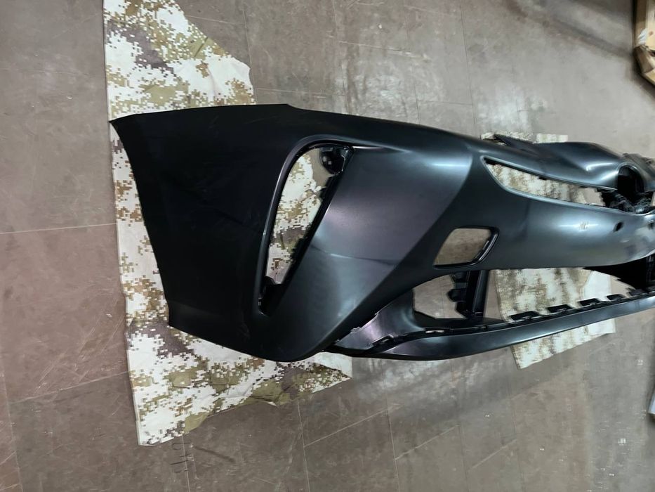 Бампер передний Toyota Prius 2019 2020 2021 2022
