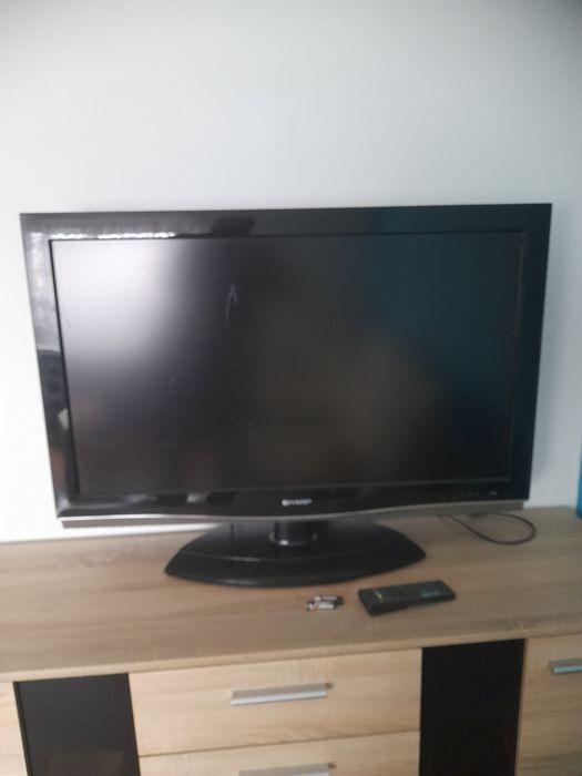 Telewizor sharp 37cali sprawny z pilotem