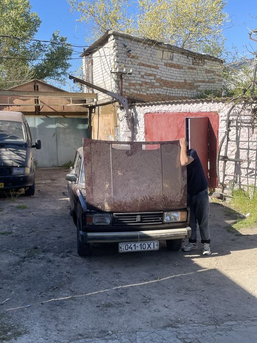 продам ваз 2105.