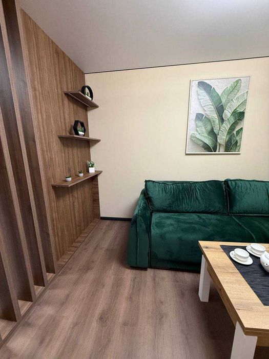 Пров.Тарнавського, сучасний ремонт. Кухня-студія + спальня.