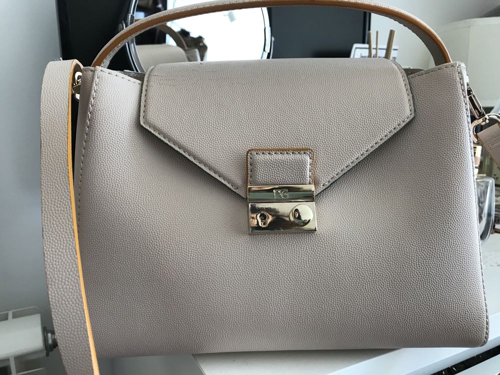 Bolsa PG pouco uso Cor bonita Caldelas OLX.pt