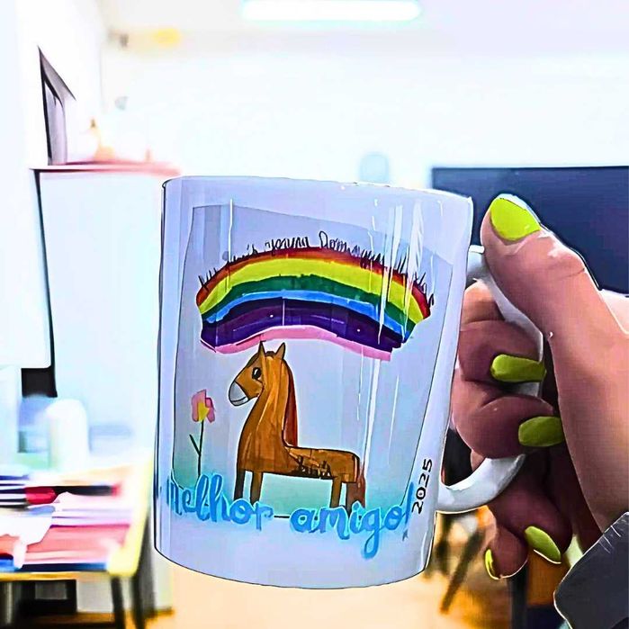 Canecas únicas com os desenhos das crianças – Prenda Personalizada