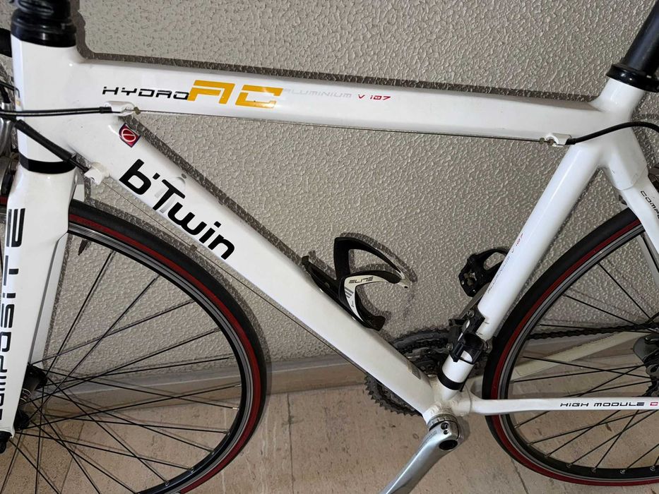 Bicicleta de estrada BTWIN RC Hydro v107