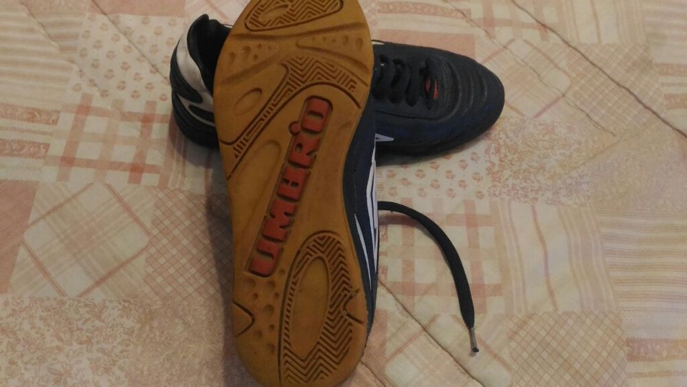 Tenis umbro 38/39