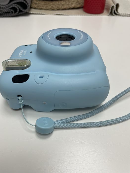Instax mini 11 (com caixa)