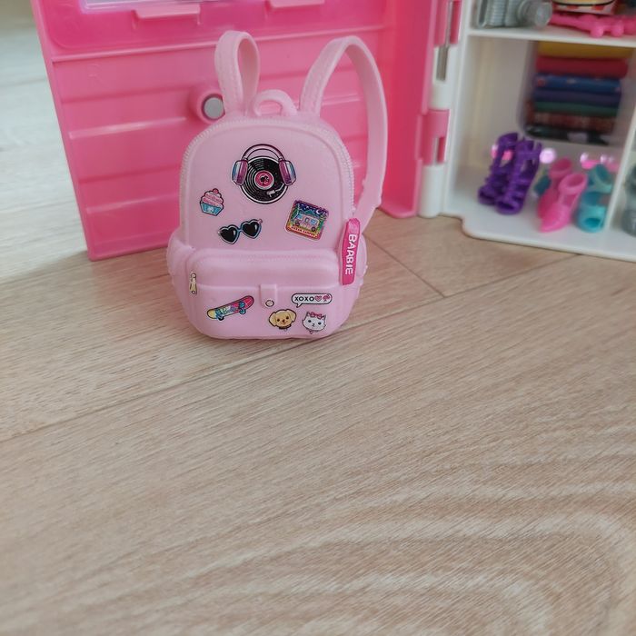 Szafa Barbie z akcesoriami