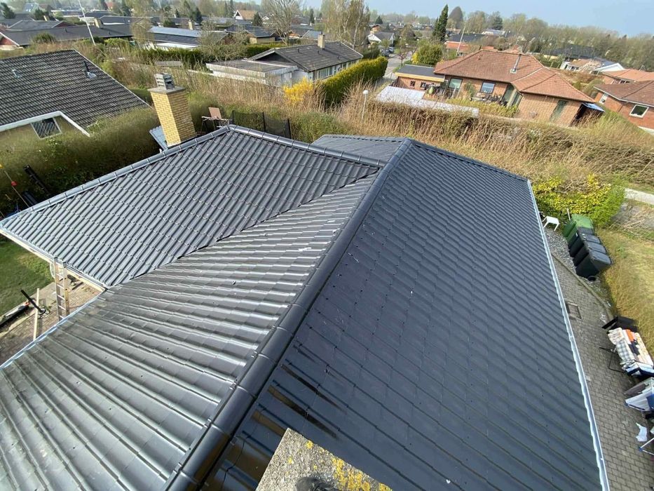 Wykonujemy prace budowlane w zakresie budowy nowych dachów z blachodac