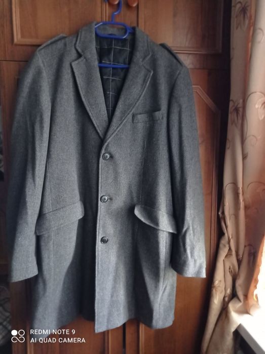 Мужское пальто фирменное