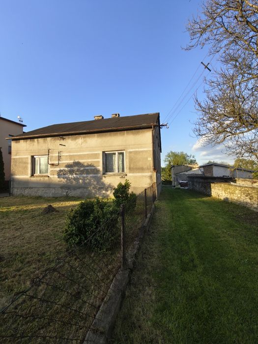 House, 100 m², land 1 m²