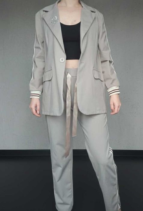 Komplet dresowy elegancki żakiet spodnie miejski fango beżowy m 38