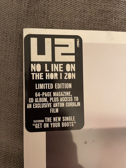 U2 - No line on the horizon - magazine edition