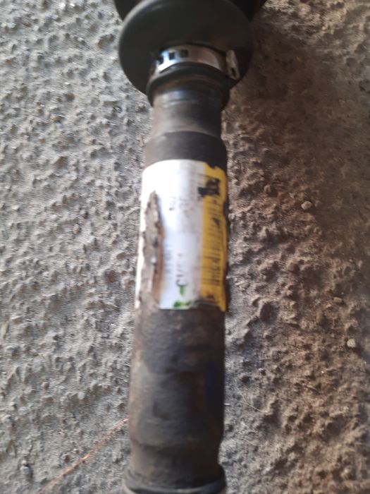 Пiввiсь Привідний вал  правий Ford Eskape 2.0 AWD