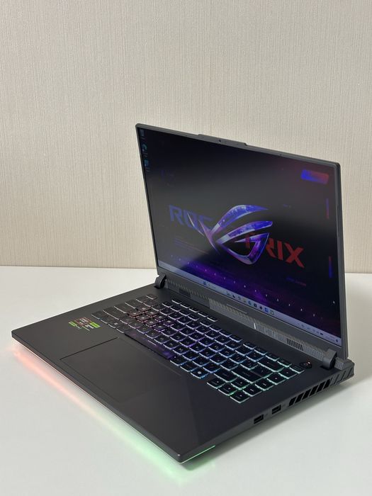 ASUS Rog Strix G16/RTX5070TI/Ryzen9