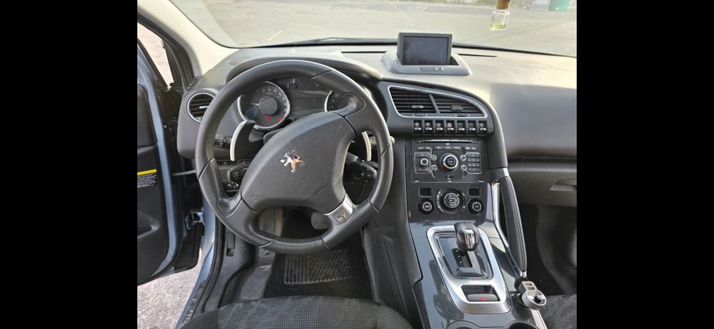 Peugeot 3008 2012 4Hybrid