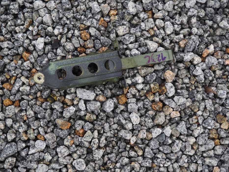 Ogranicznik drzwi mercedes W123 coupe