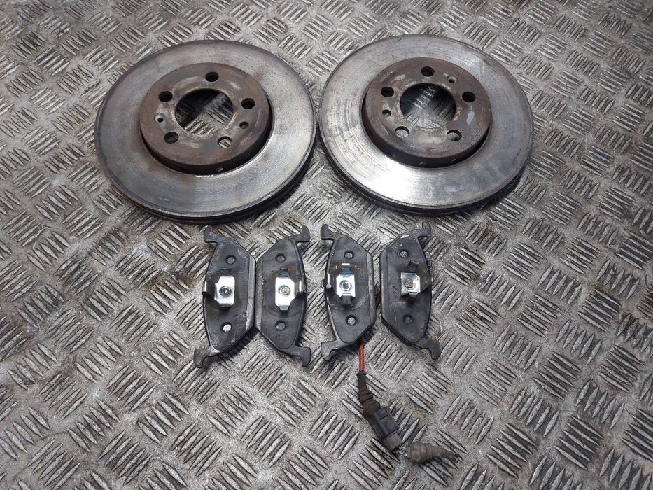 TARCZE HAMULCOWE PRZÓD + KLOCKI VW POLO IV 1.4 16V