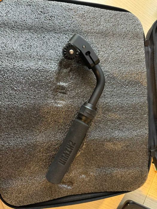 Стабілізатор/гімбал/стедікам Zhiyun Crane 4 Pro Combo новий !!!