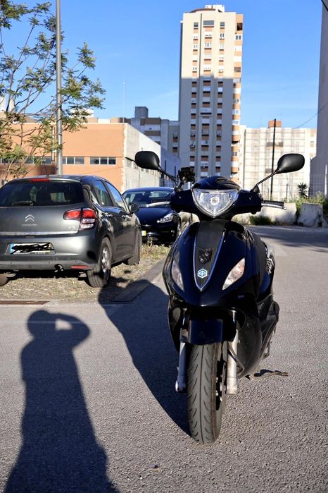 Piaggio Fly 125