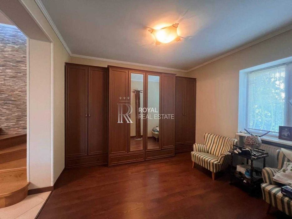 Продаж будинку 1 120 $ за м²  з басейном Хотянівка, газ, підвал, Вишгородський р-н