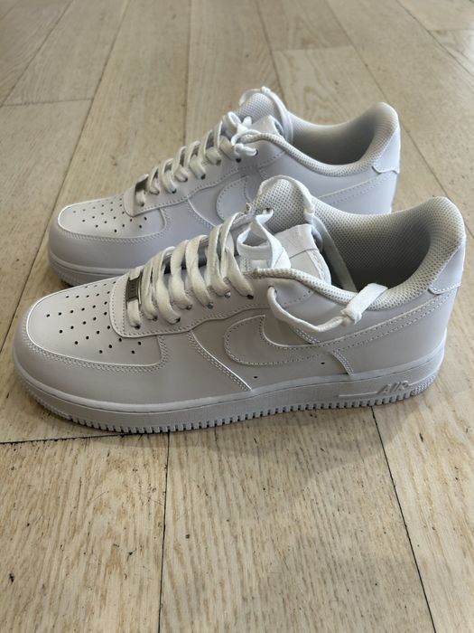 NIKE Air Force 1 '07