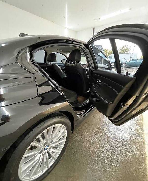 BMW  320   20 20