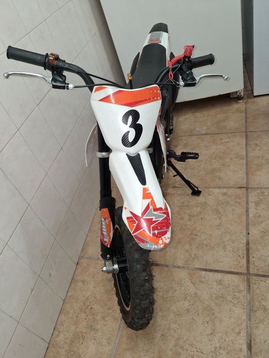 Mini mota para crianças