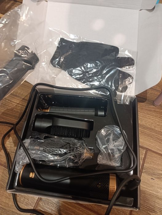 Suszarka 5w1 jak Dyson różne końcówki lokówka szczotka prostująca