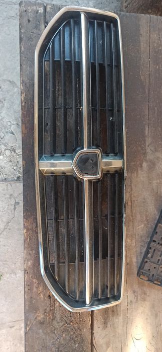 Решітка бампера Dodge caliber