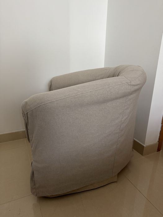 Poltrona IKEA Tullsta cor beje