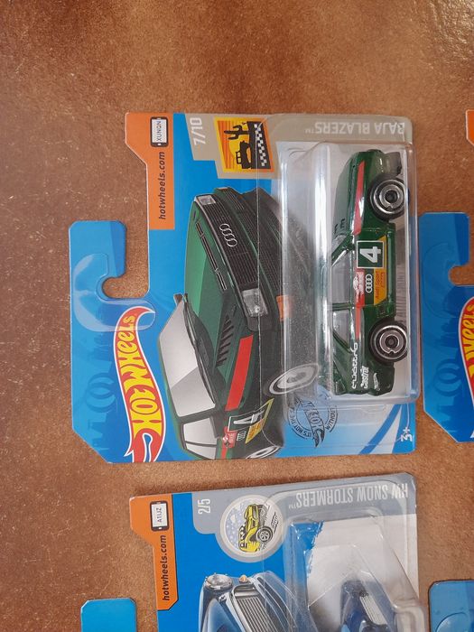 Carros Hot Wheels Ford Escort - Mini Morris - Audi Quatro -VW Carocha