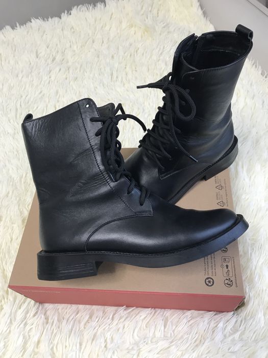 Жіночі шкіряні черевики