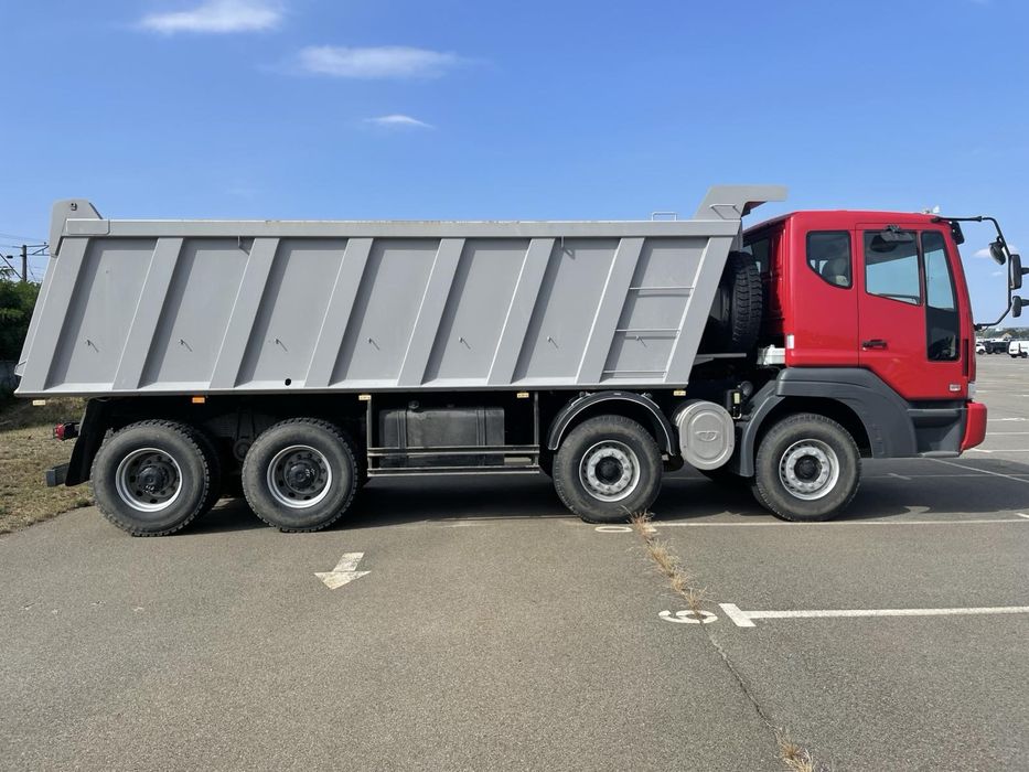 Самоскид 8x4 самосвал 20м3 30 т 2022