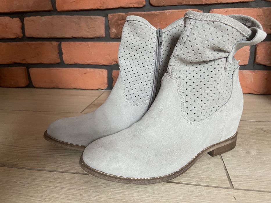 Botki. Firma Venezia. Rozmiar 38. Stan idealny.