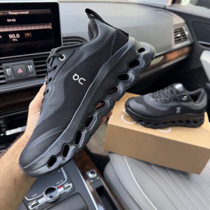 Жіночі чоловічі  кросівки чорні  On Cloudtilt X Loewe all black