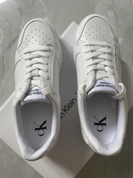 Кросівки Calvin Klein жіночі кроссовки
