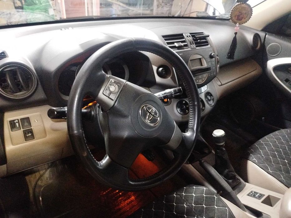 Продам тойота рав 4