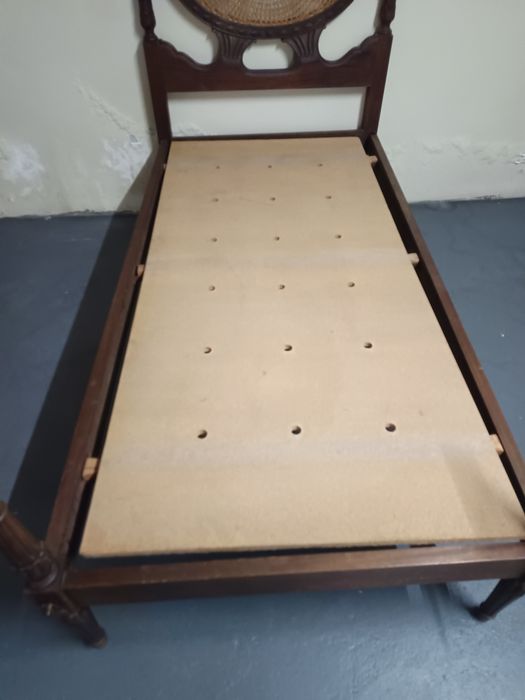 Cama solteiro 1.90x90.