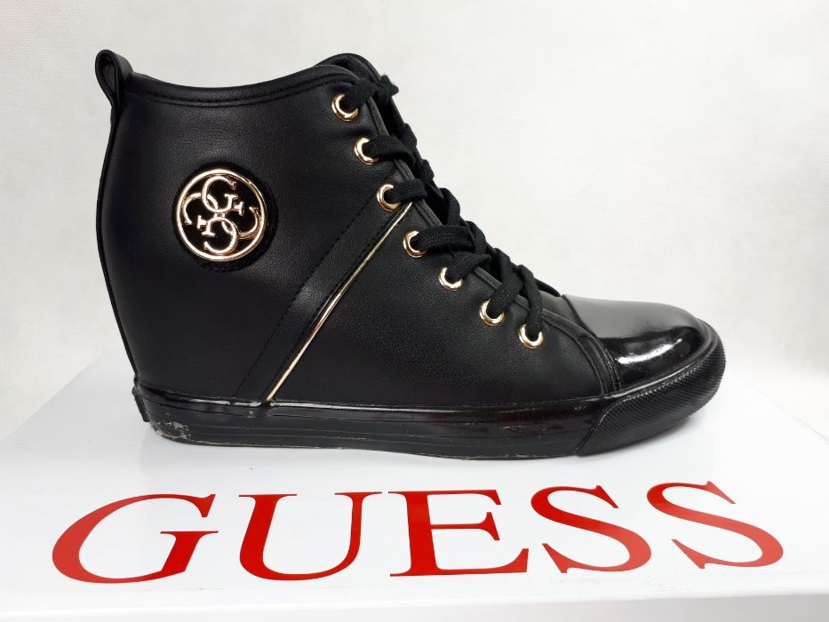 Sneakersy GUESS czarne platforma złote logo botki 39 oryginalne