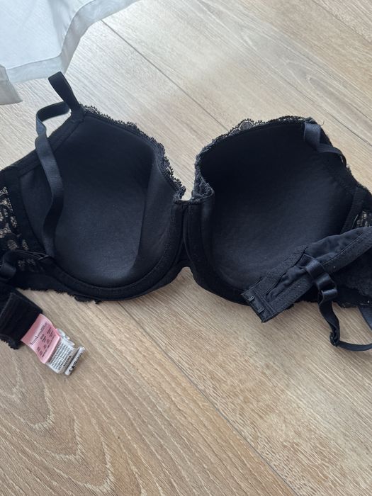 Biustonosz stanik hunkemoller