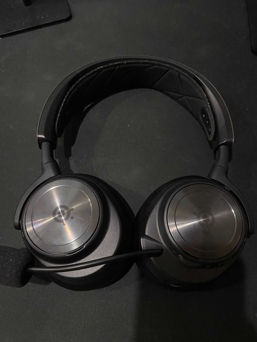Steelseries Arctis Nova Pro Wireless (COMO NOVO)