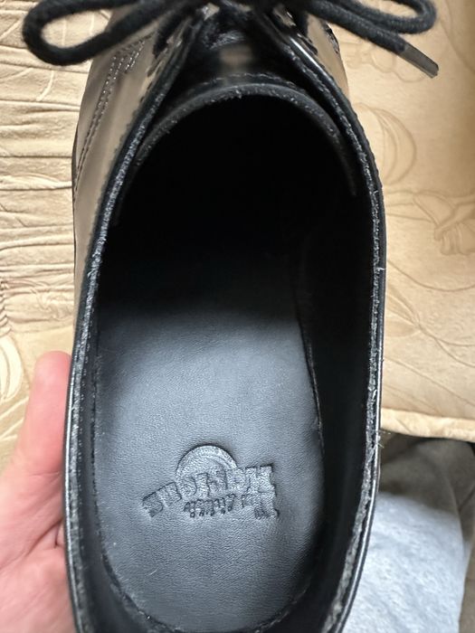 Чернын Кожанные туфли Dr Martens оригинал Размер 38